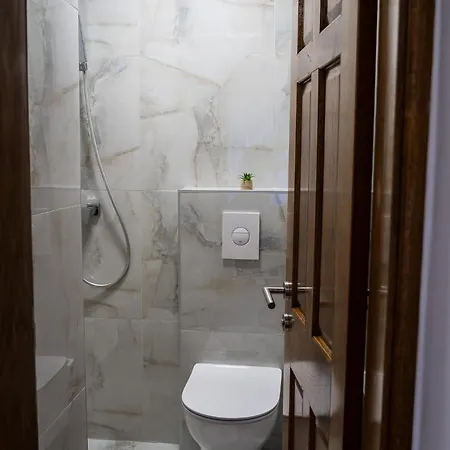 House Boban With Private Pool And Garage
