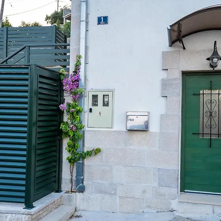 House Boban With Private Pool And Garage Nyaraló