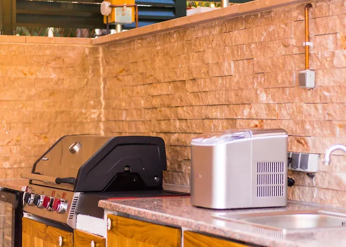 House Boban With Private Pool And Garage Nyaraló *