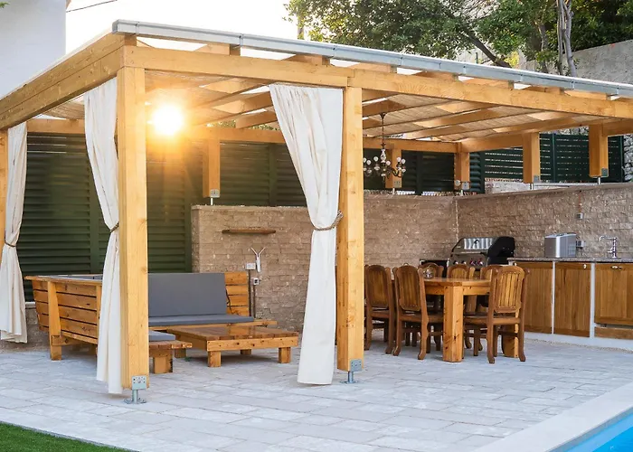 House Boban With Private Pool And Garage Nyaraló *