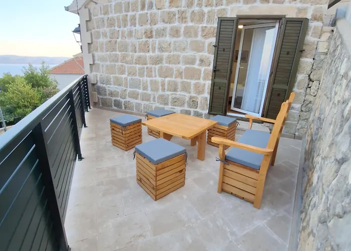 House Boban With Private Pool And Garage